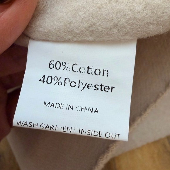 Amaziyu Women’s Beige Cropped Sweatshirt - Picture 6 of 6